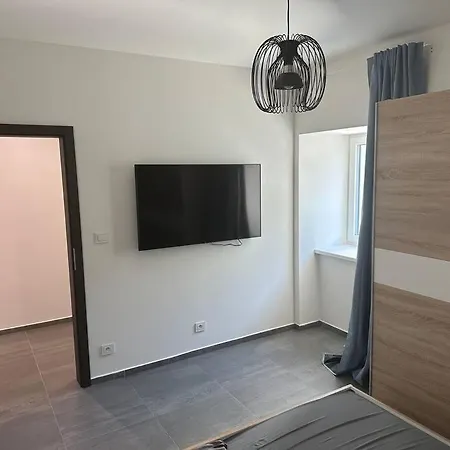 71m2 Klid Pohoda A Priroda דירה פראג